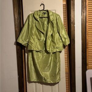 🐾 Elegant Green Dana Kay Two-Piece Dress Suit: Size 16 W 🐾